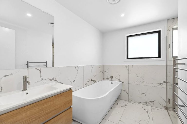 Photo of property in 37 Gillespie Street, Lake Hawea, 9382