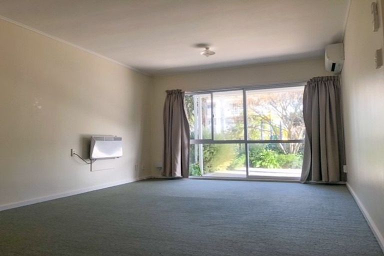 Photo of property in 95 Farmer Crescent, Taita, Lower Hutt, 5011