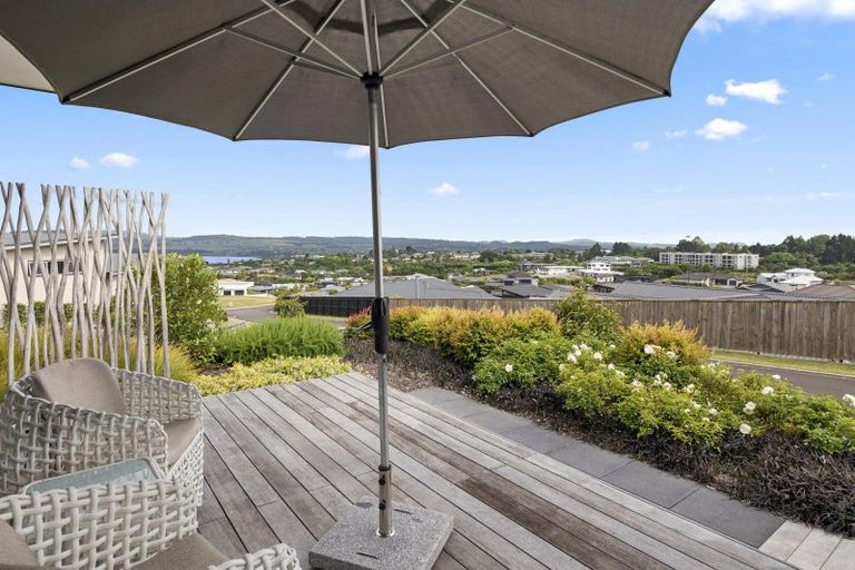 Photo of property in 5 Azalea Lane, Waipahihi, Taupo, 3330