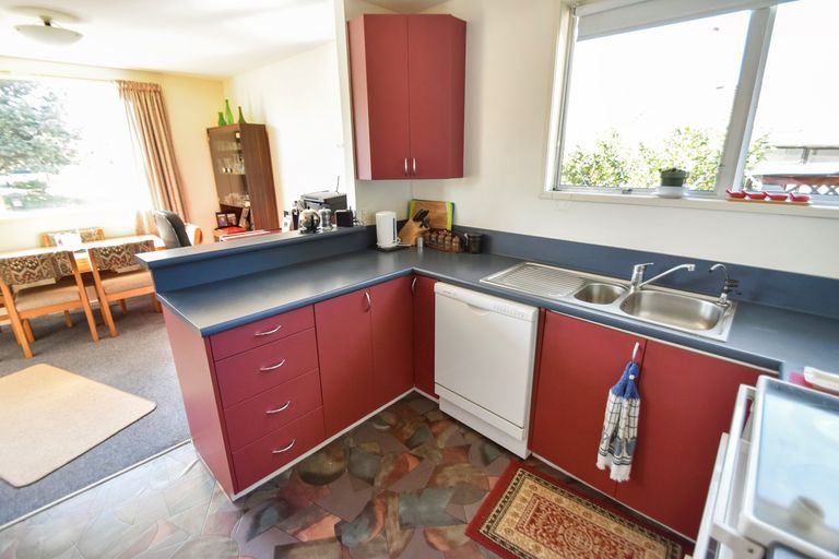 Photo of property in 16 Black Peak Road, Omarama, 9412