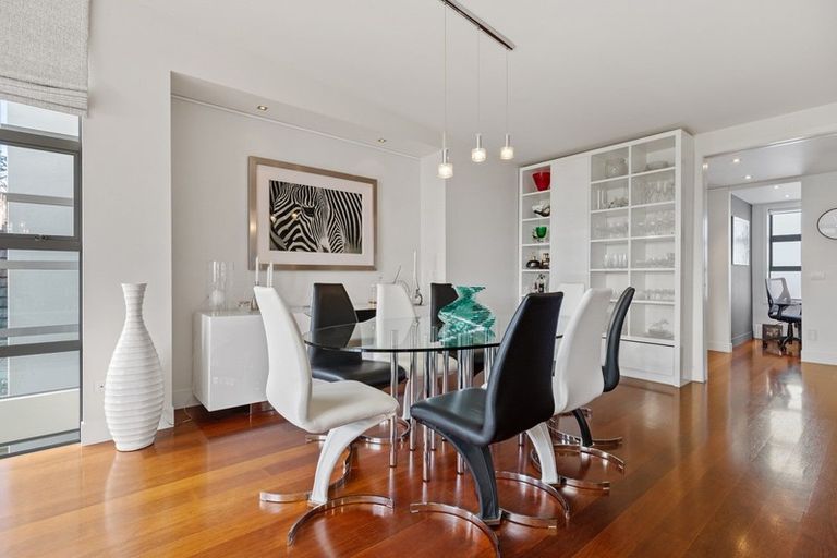 Photo of property in 169 Lake Crescent, Hamilton Lake, Hamilton, 3204