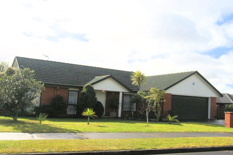 Photo of property in 7 Kalgan Place, Burswood, Auckland, 2013
