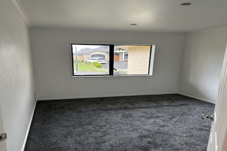 Photo of property in 5 Attymon Lane, East Tamaki, Auckland, 2016