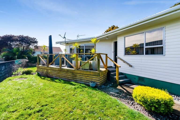 Photo of property in 1 Antonia Place, Bell Block, New Plymouth, 4312