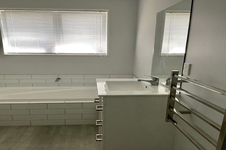 Photo of property in 43 Minerva Crescent, Woodend, 7610