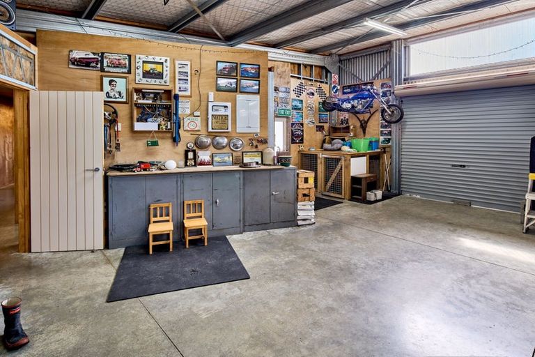 Photo of property in 132 Bing Lucas Drive, Tawa, Wellington, 5028