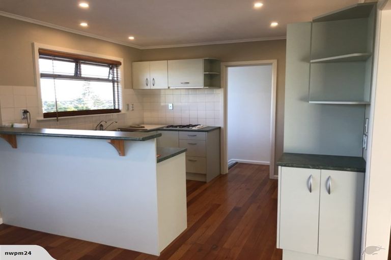 Photo of property in 28 Ridge Road, Howick, Auckland, 2014