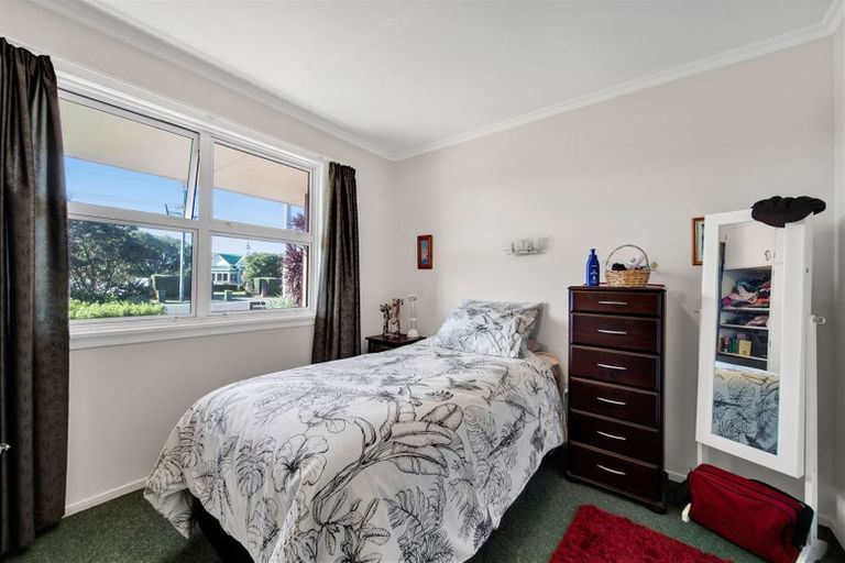 Photo of property in 35 Disraeli Street, Hawera, 4610