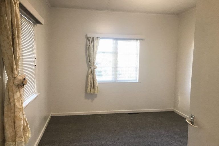 Photo of property in 12-14 Clevedon Road, Papakura, 2110