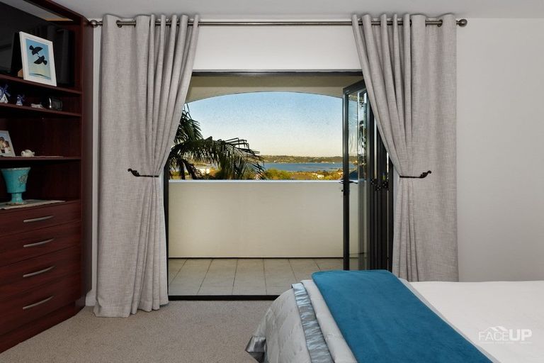 Photo of property in 157c Hobsonville Road, West Harbour, Auckland, 0618