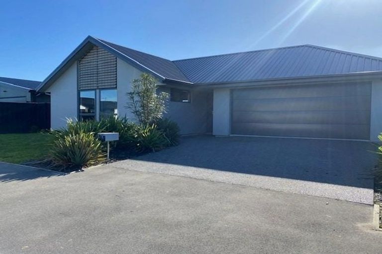 Photo of property in 5 Tussle Grove, Halswell, Christchurch, 8025