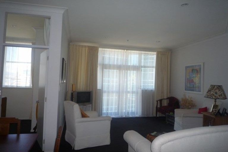 Photo of property in Terrace Garden Apartments, 5e/120 The Terrace, Wellington Central, Wellington, 6011