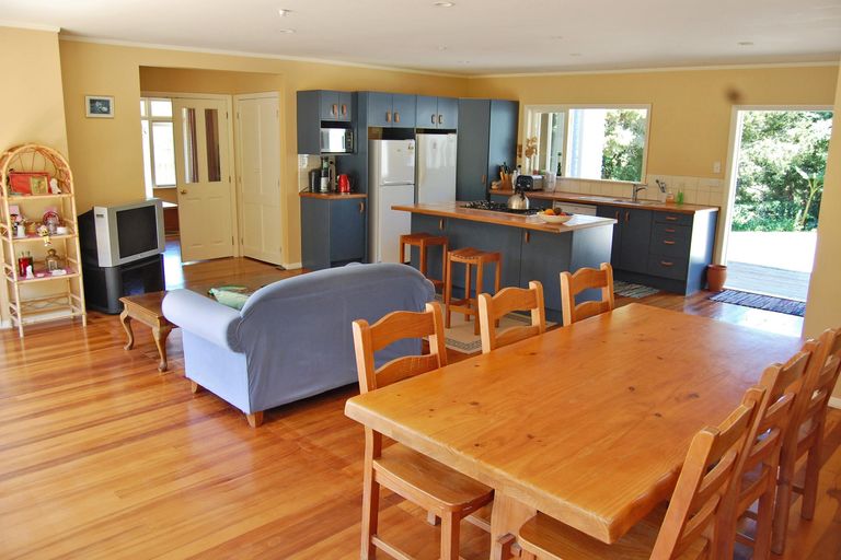 Photo of property in 70 James Road, Maungaturoto, 0587