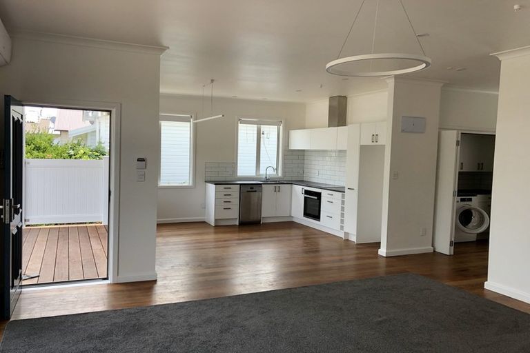 Photo of property in 1/259 Georges Drive, Napier South, Napier, 4110