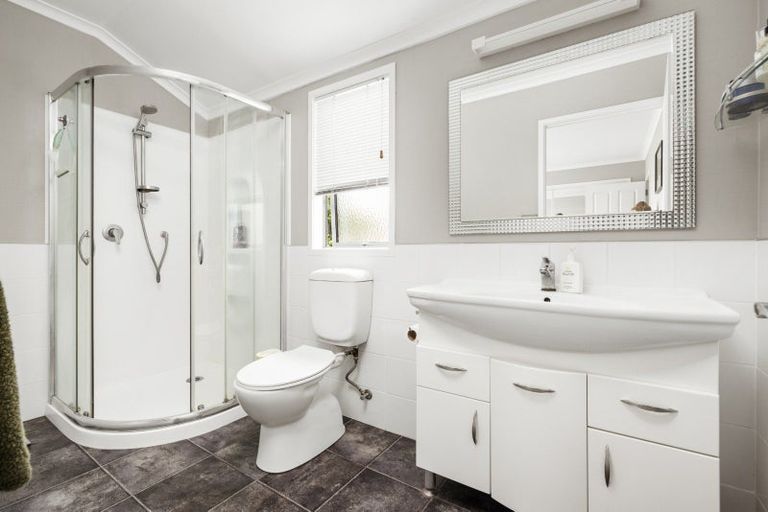 Photo of property in 31 Bayvista Close, Welcome Bay, Tauranga, 3112