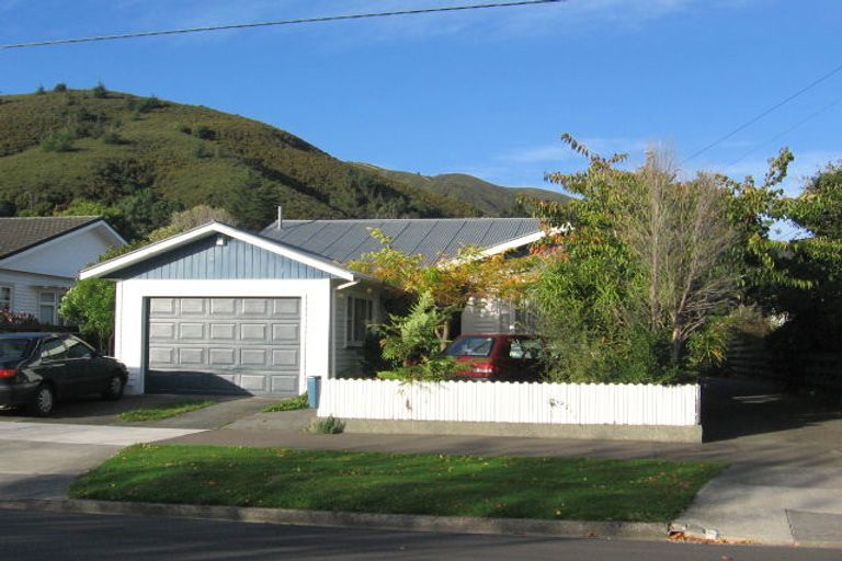 Photo of property in 26 Norton Park Avenue, Fairfield, Lower Hutt, 5011