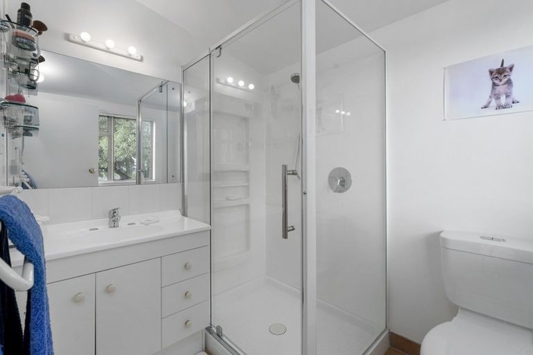 Photo of property in 10 Amokura Street, Waikanae, 5036