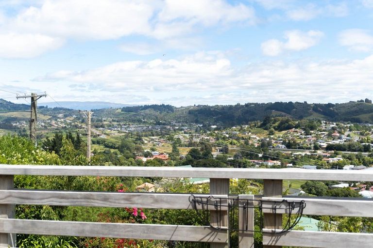 Photo of property in 5 Church Hill Road, Green Island, Dunedin, 9018