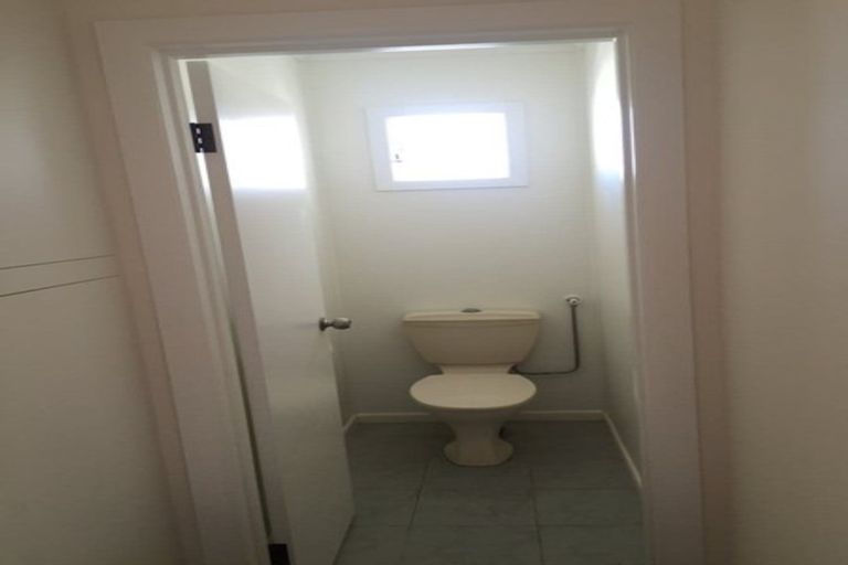 Photo of property in 1/60 Racecourse Road, Waiuku, 2123