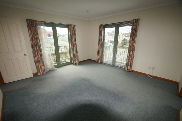 Photo of property in 1/5 Chateau Drive, Burnside, Christchurch, 8053