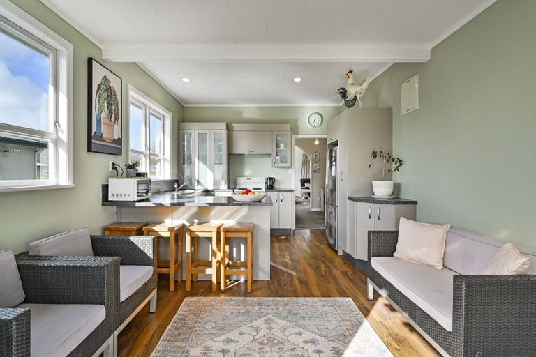 Photo of property in 905 Jervois Place, Mayfair, Hastings, 4122