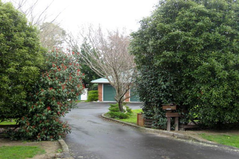 Photo of property in 135 Kent Street, Carterton, 5713