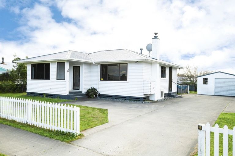 Photo of property in 37 Main Road, Makaraka, Gisborne, 4010