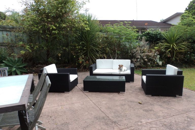 Photo of property in 25 Maxwelton Drive, Mairangi Bay, Auckland, 0630