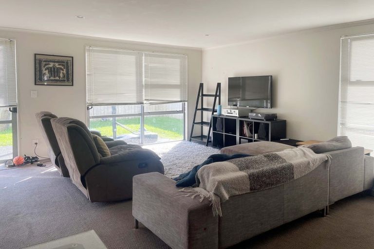 Photo of property in 25 Figaro Crescent, Takanini, 2112