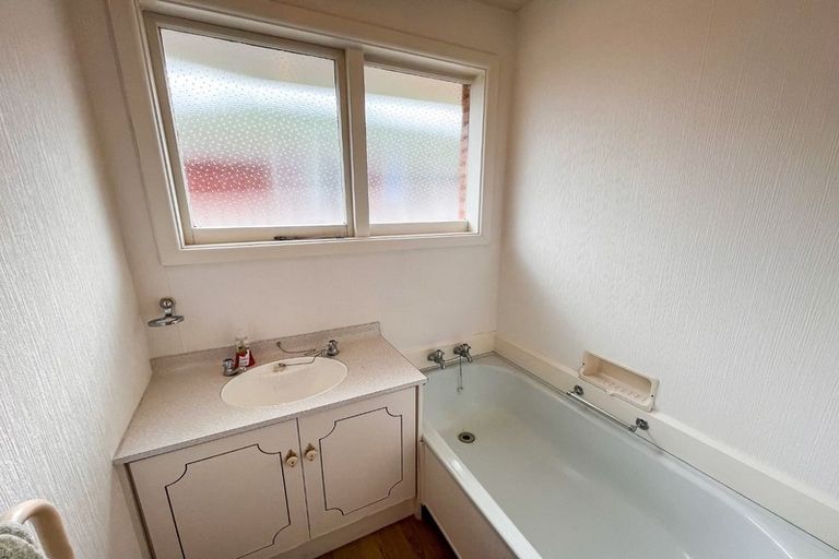 Photo of property in 90 Roberta Drive, Somerfield, Christchurch, 8024