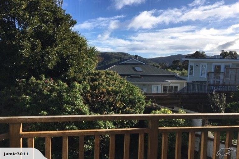 Photo of property in 19 Woburn Road, Northland, Wellington, 6012