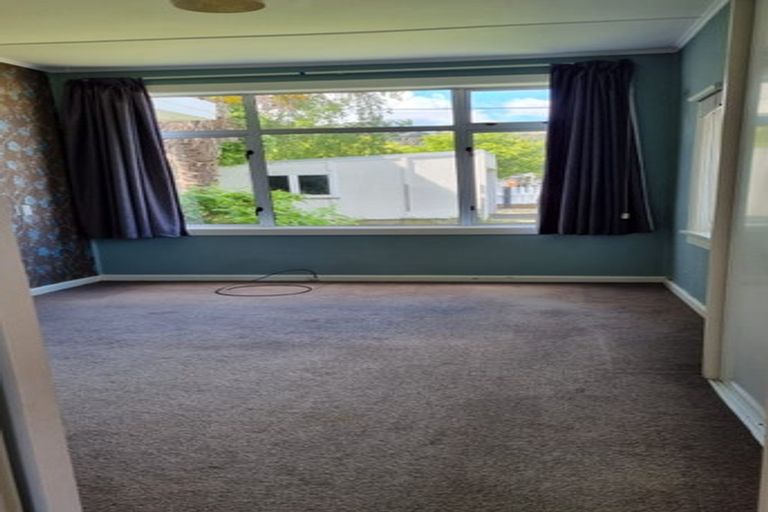 Photo of property in 28 Seddon Street, Wallaceville, Upper Hutt, 5018