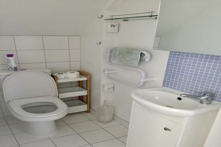 Photo of property in 27 Hastings Parade, Devonport, Auckland, 0624