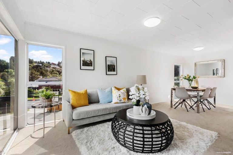 Photo of property in 42 Awaruku Road, Torbay, Auckland, 0630