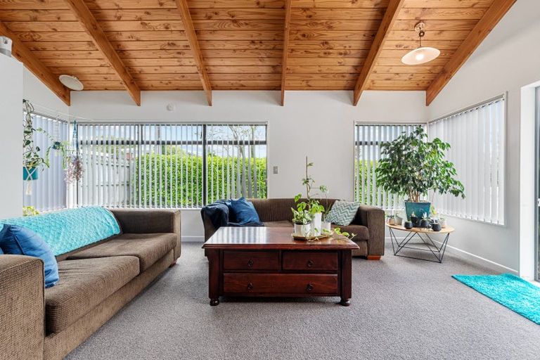 Photo of property in 9 Halberg Street, Papakura, 2110