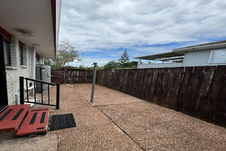Photo of property in 1/60 Nikau Street, New Lynn, Auckland, 0600
