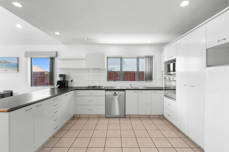 Photo of property in 25 O'connor Place, Burnside, Christchurch, 8053