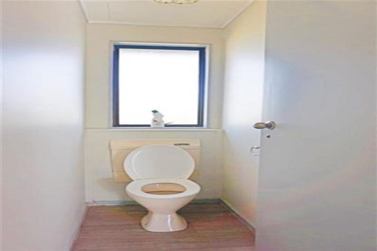 Photo of property in 3 Justamere Place, Weymouth, Auckland, 2103