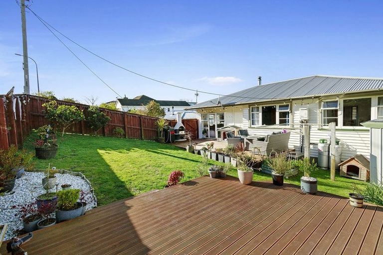 Photo of property in 322a Main Road, Tawa, Wellington, 5028