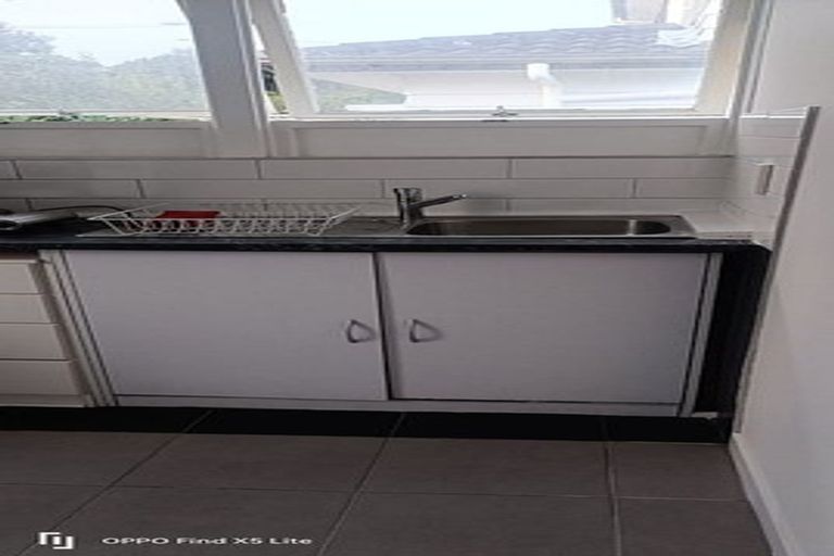 Photo of property in 15 Peach Road, Glenfield, Auckland, 0629