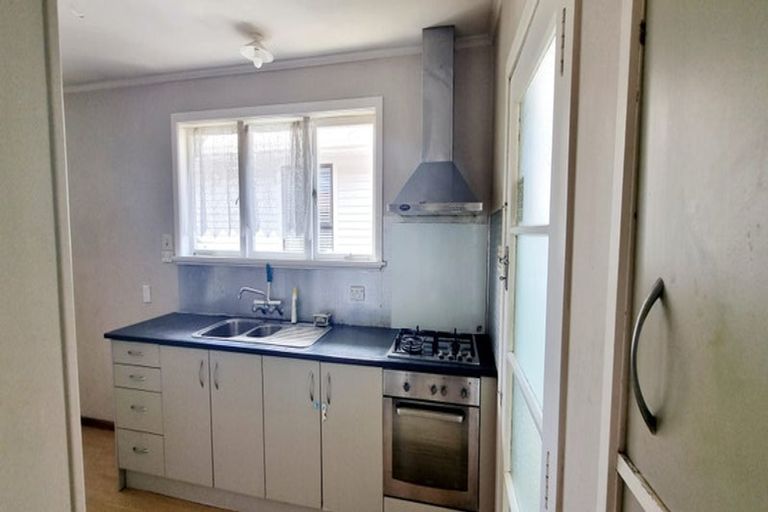 Photo of property in 1/49 Larnoch Road, Henderson, Auckland, 0610