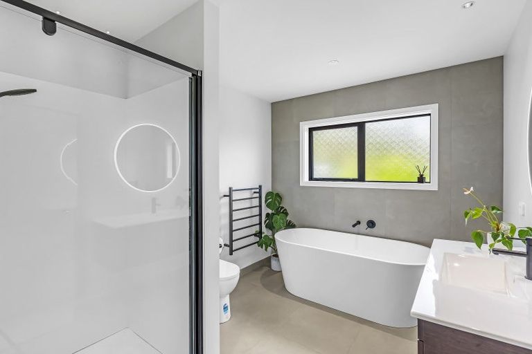 Photo of property in 55 Elizabeth Street, Waikanae, 5036