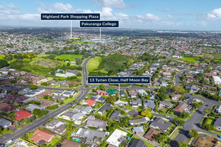 Photo of property in 13 Tyrian Close, Half Moon Bay, Auckland, 2012