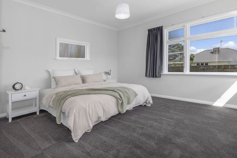 Photo of property in 19 Bowen Street, Levin, 5510