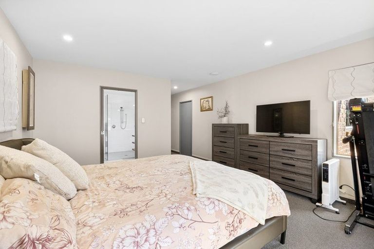 Photo of property in 23 Lexington Place, Shirley, Christchurch, 8061