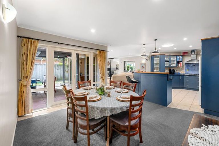 Photo of property in 76 Saint James Drive, Huntington, Hamilton, 3210