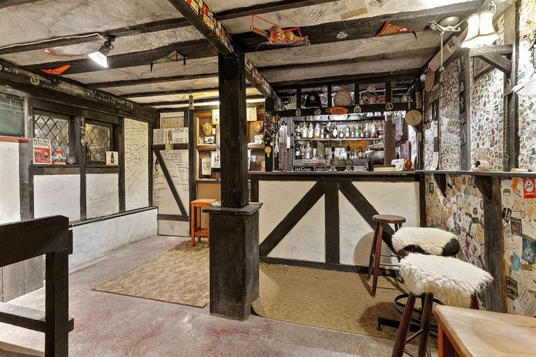 Photo of property in 14 Lane Crescent, Tawa, Wellington, 5028