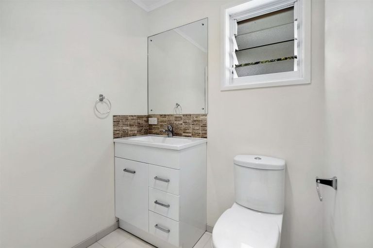 Photo of property in 1/126 Stredwick Drive, Torbay, Auckland, 0630