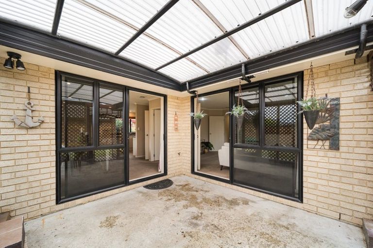 Photo of property in 47 Branigan Parade, Kelvin Grove, Palmerston North, 4414