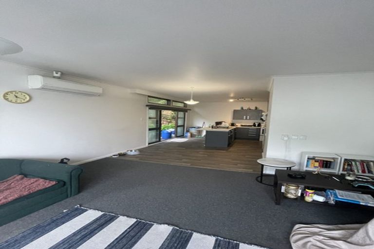 Photo of property in 6 Epsom Way, Karori, Wellington, 6012